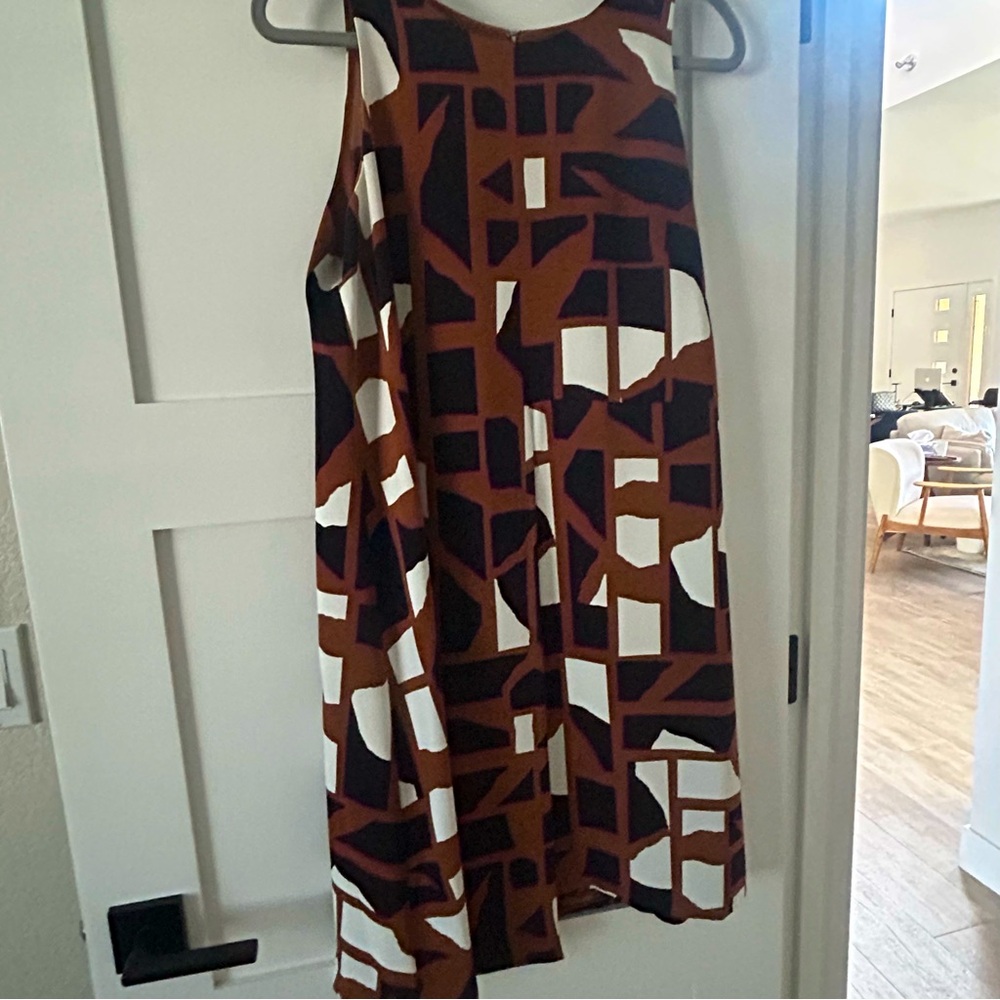 Bold Geometric Print Dress -10